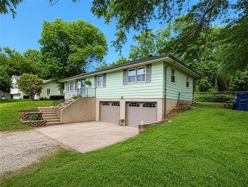409 S Us Highway 169, Smithville, MO, 64089 | Card Image
