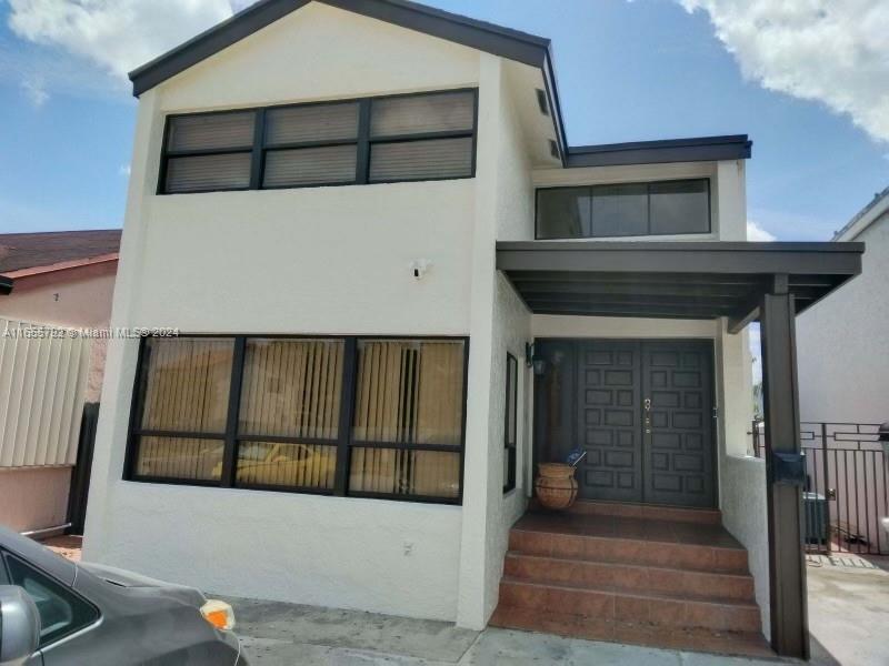 39th Pl, Hialeah, FL 33012