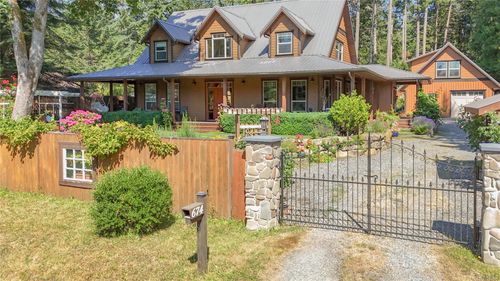 674 Gallagher Way, Gabriola Island, BC, V0R1X7 | Card Image