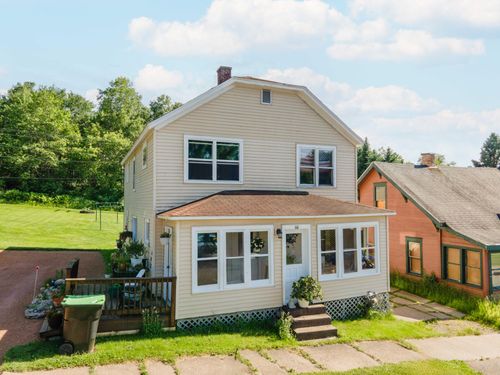 60 Allen St, Iron River, MI, 49935-9720 | Card Image