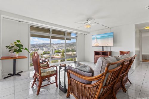 1440-1519 Nuuanu Ave, Honolulu, HI, 96817-3739 | Card Image
