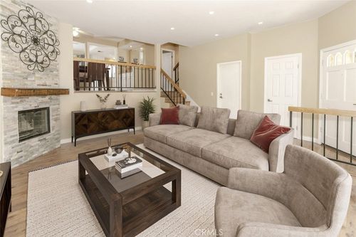 unit-102-20737 Roscoe Blvd, Winnetka, CA, 91306-1764 | Card Image