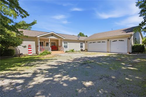 9 Oak Pt, Neoga, IL, 62447-2209 | Card Image