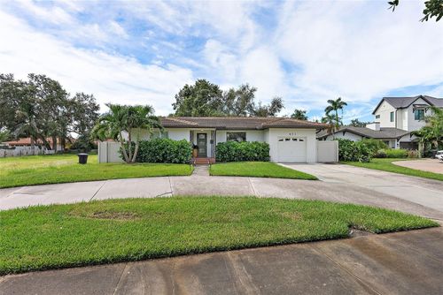 851 Snell Isle Blvd Ne, ST PETERSBURG, FL, 33704-3743 | Card Image