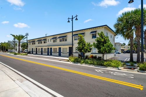 1-12-700 N Tamarind Avenue, West Palm Beach, FL, 33401 | Card Image