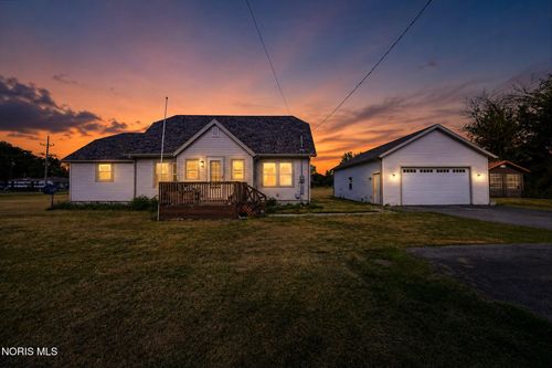 760 N Cousino Rd, Oregon, OH, 43616-5894 | Card Image