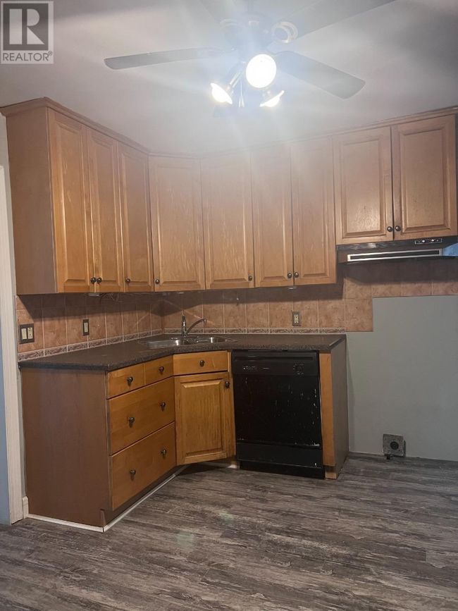 122 Pilgrim St, Home with 5 bedrooms, 2 bathrooms and null parking in Sault Ste. Marie ON | Image 9