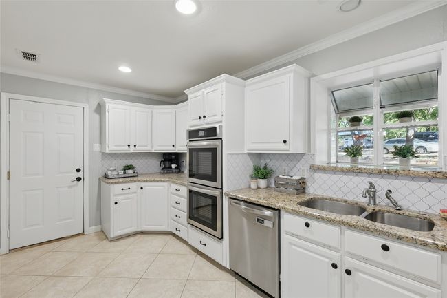 2204 Church Dr, House other with 3 bedrooms, 2 bathrooms and null parking in Corinth TX | Image 4