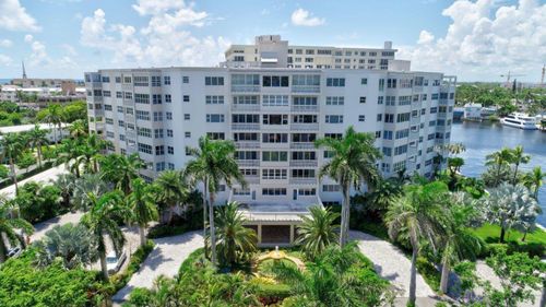1f-1000 Lowry St, Delray Beach, FL, 33483-7043 | Card Image
