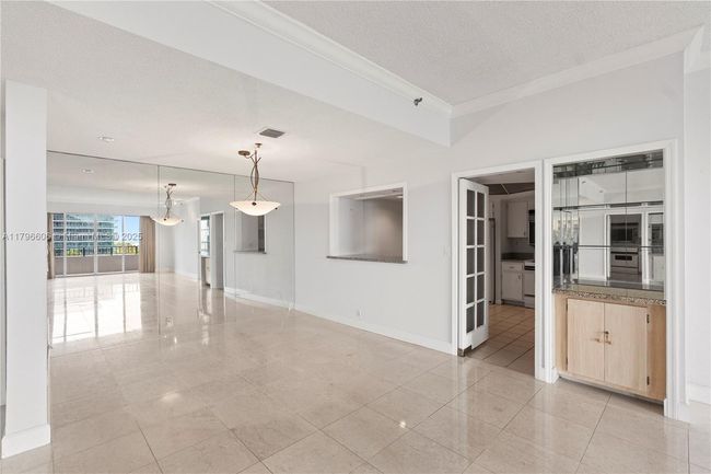 APT-633 - 201 Crandon Blvd, Condo with 2 bedrooms, 2 bathrooms and null parking in Key Biscayne FL | Image 15