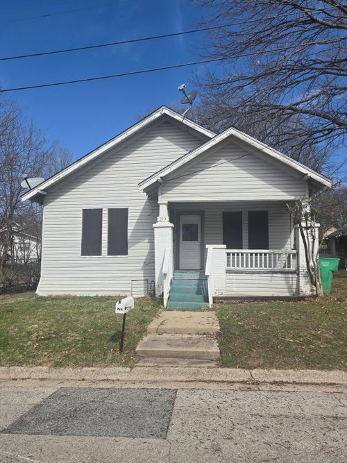 215 Bell St, Gainesville, TX, 76240-5301 | Card Image