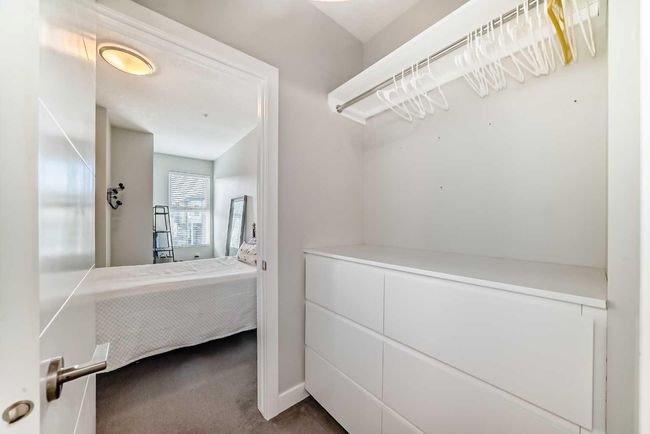 1218 - 95 Burma Star Rd Sw, Condo with 2 bedrooms, 1 bathrooms and 1 parking in Calgary AB | Image 16