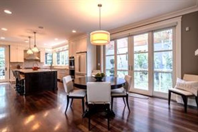 34 Posthill Dr Sw, House detached with 6 bedrooms, 3 bathrooms and 7 parking in Calgary AB | Image 11