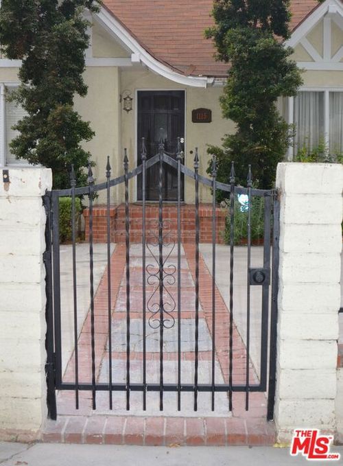 1115 S Lucerne Blvd, Los Angeles, CA, 90004-3724 | Card Image