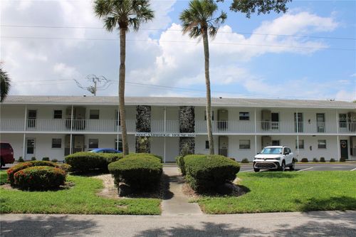 10b-3900 Roxane Blvd, SARASOTA, FL, 34235-9041 | Card Image