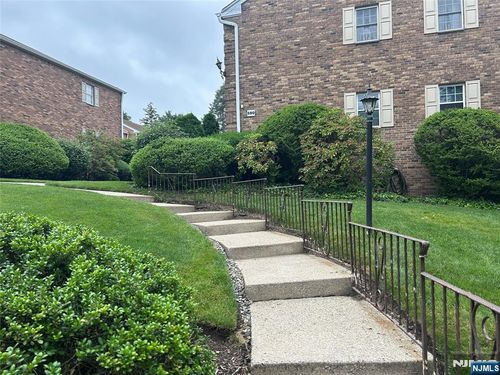 590 Center, Oradell, NJ, 07649 | Card Image