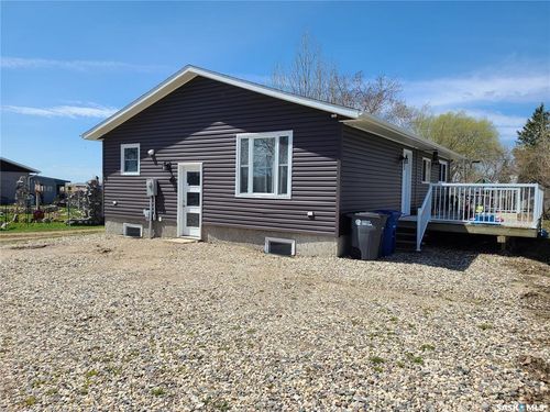 46 Newcombe St, Manor, SK, S0C2H0 | Card Image