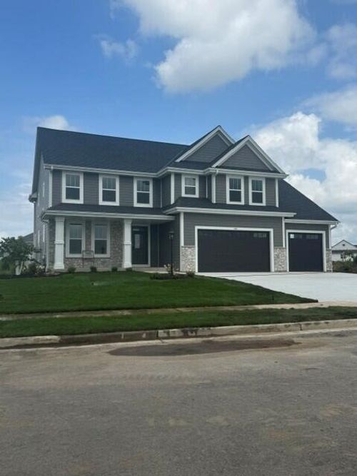 490 Talbots Woods Drive, Dousman, WI, 53118 | Card Image