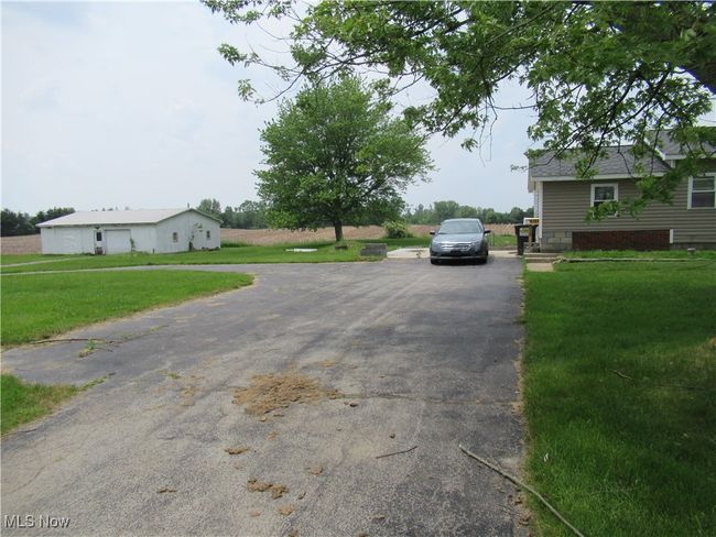 Driveway direct to the home | Image 30