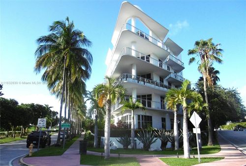 525den-2001 Meridian Ave, Miami Beach, FL, 33139-1503 | Card Image