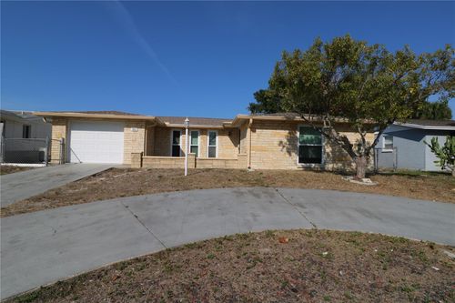 7825 Birchwood Dr, PORT RICHEY, FL, 34668-2258 | Card Image