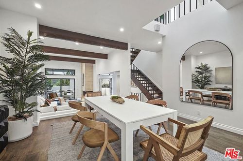 1574 Michael Ln, Pacific Palisades, CA, 90272-2026 | Card Image
