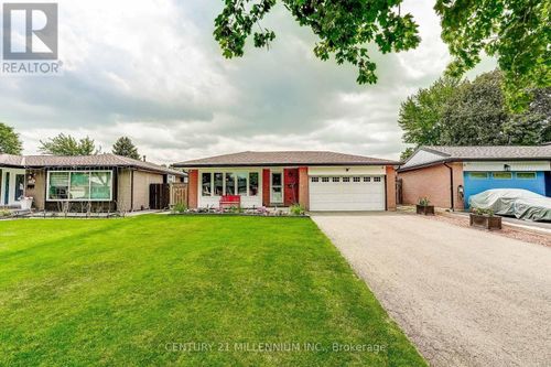 72 Glebe Cres, Brampton, ON, L6S1G1 | Card Image
