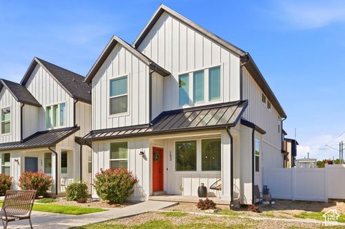 153 E Rochefort Ct, Sandy, UT, 84070-1358 | Card Image