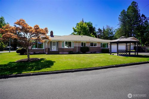 102 Laurel Pl, Longview, WA, 98632-5520 | Card Image