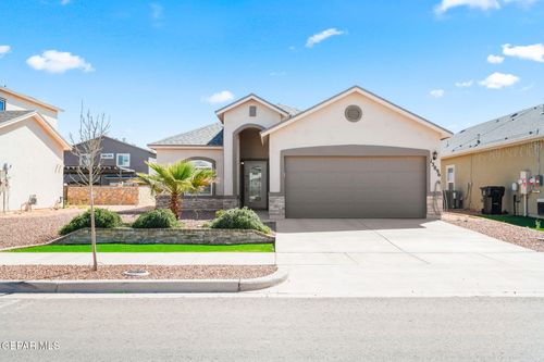 13896 Sky Harbor Ave, Horizon City, TX, 79928-5527 | Card Image