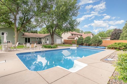 9962 107th Pl N, Maple Grove, MN, 55369-2726 | Card Image