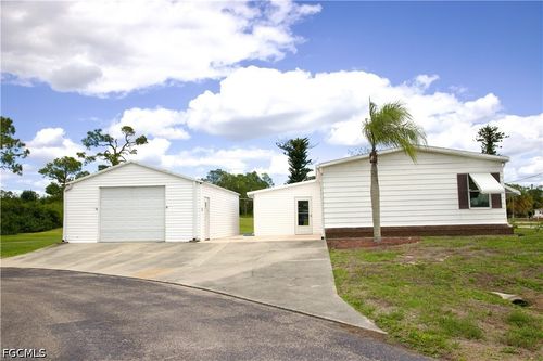 19400 Pony Ln, North Fort Myers, FL, 33903-1213 | Card Image