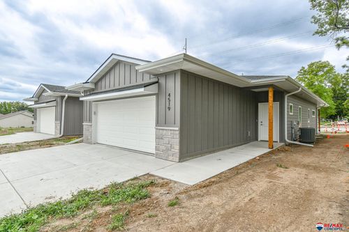 4519 S 57th St, Lincoln, NE, 68516-1490 | Card Image