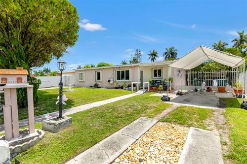 11240 Sw 47th St, Miami, FL, 33165-5548 | Card Image