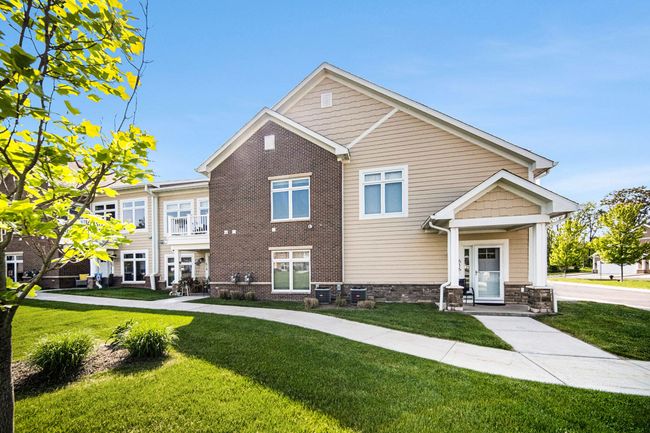 616 Boardwalk Ln, Condo with 2 bedrooms, 2 bathrooms and null parking in Dexter MI | Image 4