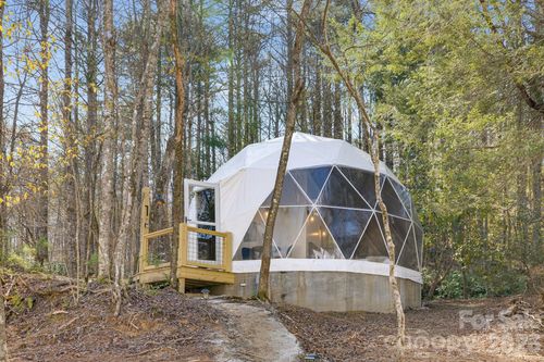 186 Meece Rd, Rosman, NC, 28772-9718 | Card Image