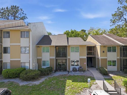 202-13285 Arbor Pointe Cir, Tampa, FL, 33617-1061 | Card Image