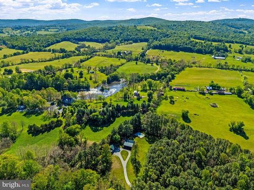 3079 Halfway Rd, THE PLAINS, VA, 20198-1829 | Card Image