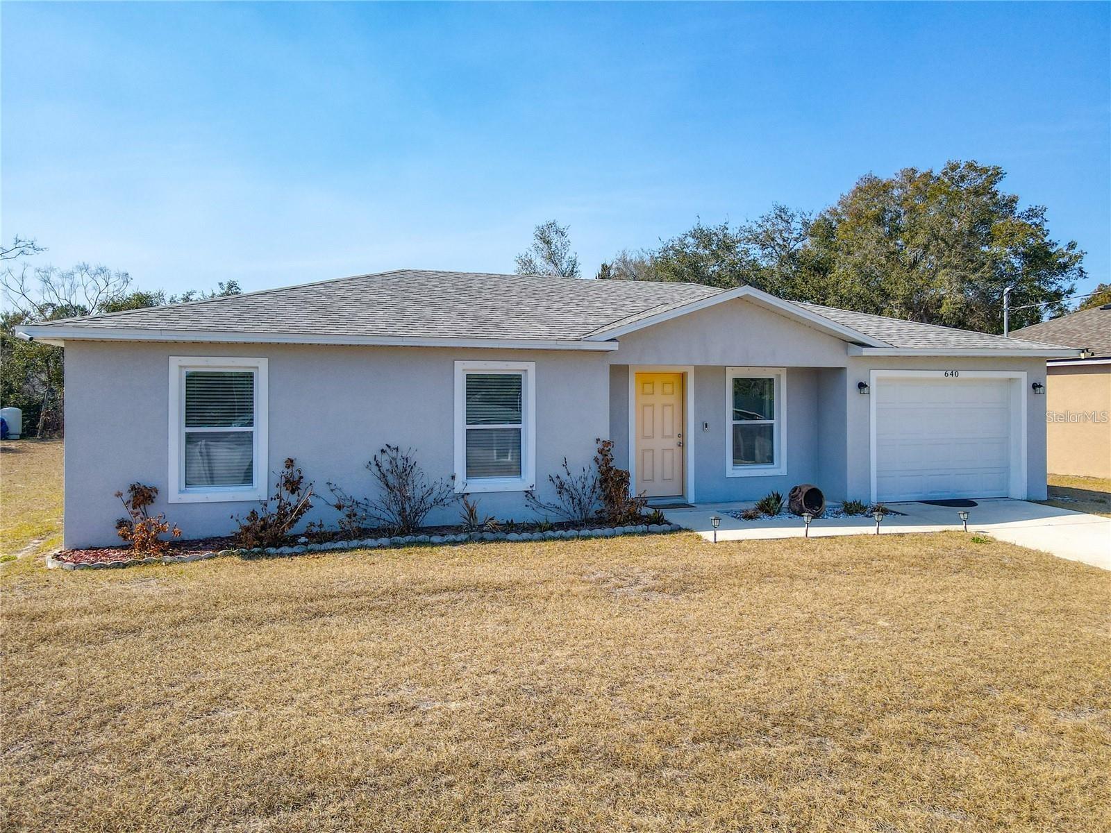 Residential Lease in ORANGE CITY