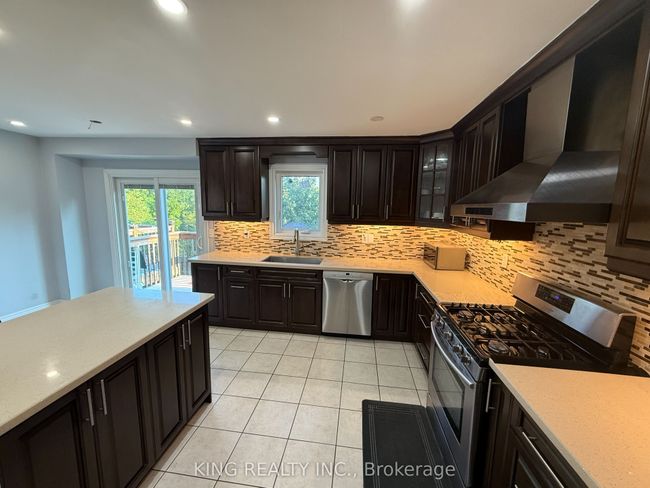 21 - 21 Eastview Gate, House attached with 4 bedrooms, 4 bathrooms and 2 parking in Brampton ON | Image 8