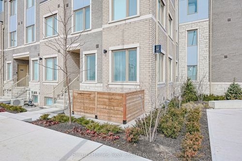 342-100 Honeycrisp Crescent, Vaughan, ON, L4K0N7 | Card Image