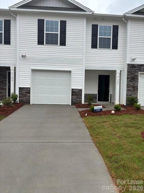 5127 Hyrule Dr, Charlotte, NC, 28262-3088 | Card Image