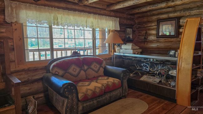 2742 Dixie Rd, Home with 9 bedrooms, 4 bathrooms and null parking in Dixie ID | Image 12