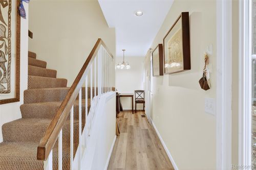 238 Falkirk Ct, Kalamazoo, MI, 49006-4355 | Card Image