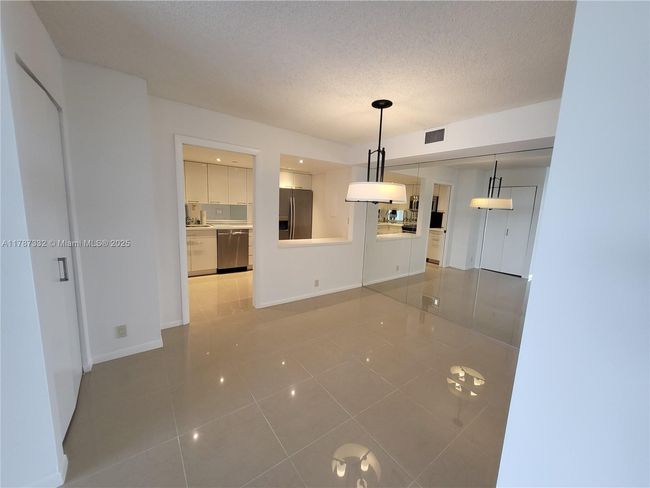 APT-510 - 1000 Quayside Ter, Condo with 2 bedrooms, 2 bathrooms and null parking in Miami FL | Image 8