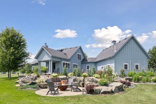 5827 154th St E, Faribault, MN, 55021-8422 | Card Image