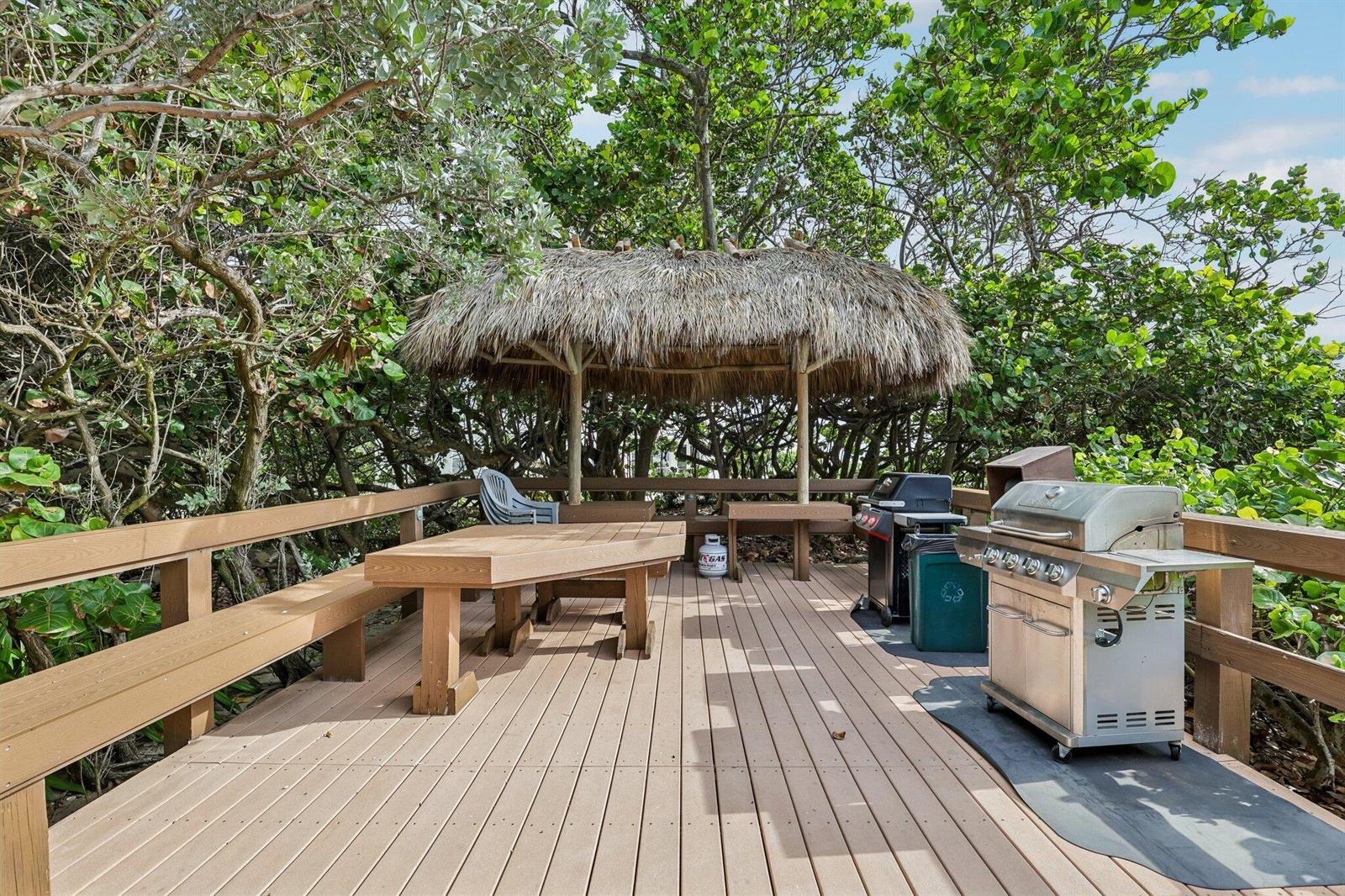 Residential Lease in Highland Beach 2