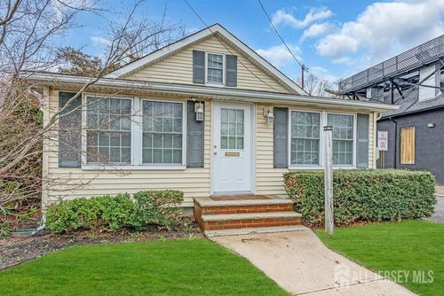 615 Newman Springs Rd, Lincroft, NJ, 07738-1721 | Card Image