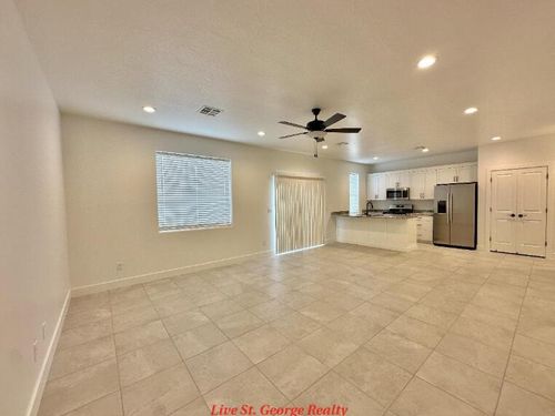 2475 W 250 N, Hurricane, UT, 84737-4426 | Card Image