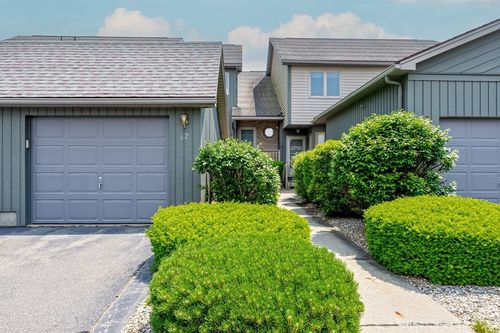 62-62 Pine Grove Dr, South Hadley, MA, 01075-2199 | Card Image